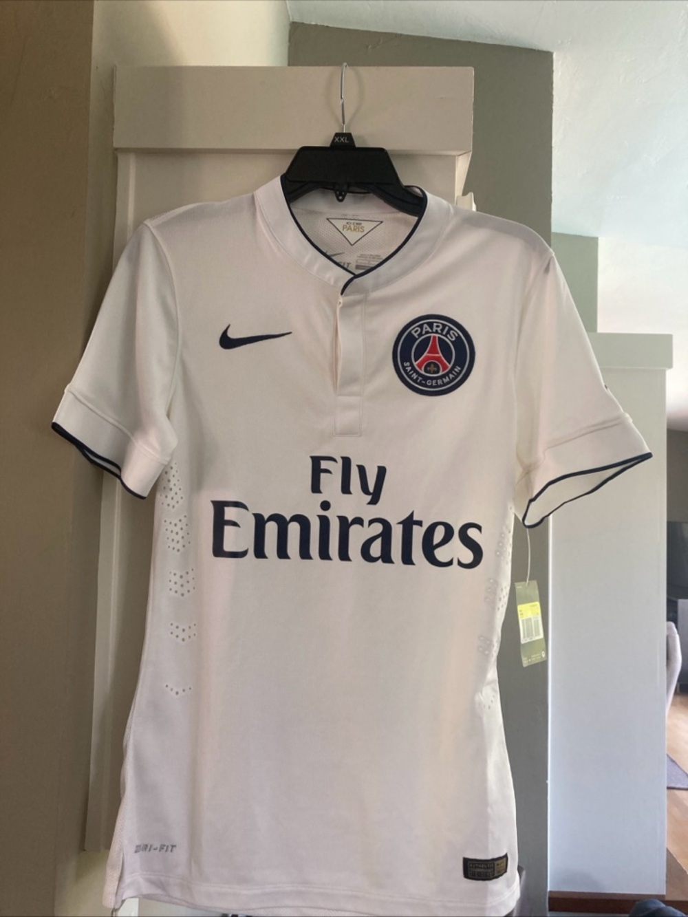 NWT Nike 2014 White PSG soccerJersey size S Deadstock